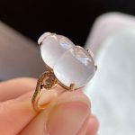 Icy jade gourd ring with gold and diamonds - Image 3