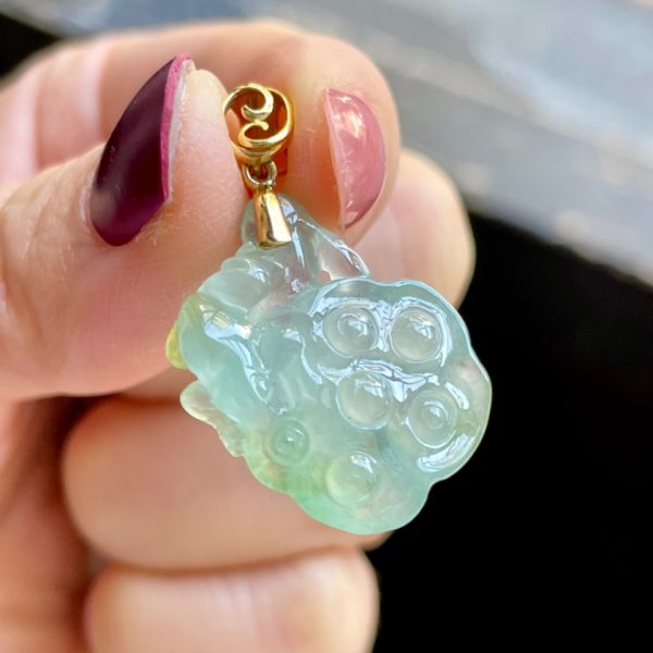 Ice-type Qingshui jadeite lotus pendant with fertility and good fortune