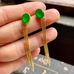 Icy green jadeite earrings inlaid with 18K gold - Image 4