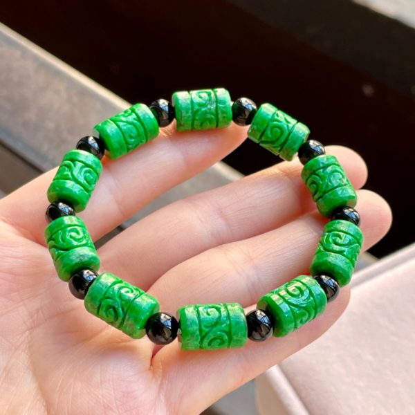 Yang Green Jade Lulutong Bracelet